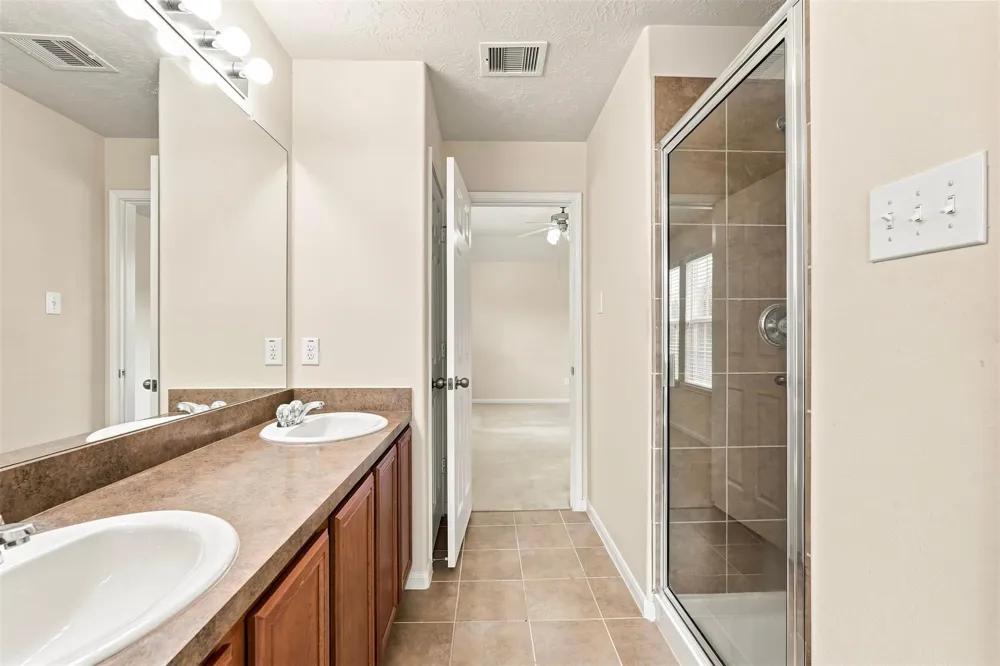12563 Chiswick Road Houston, TX 77047