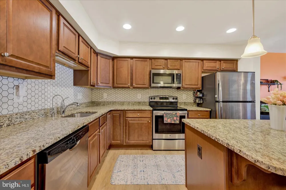 1820 CASSANDRA DRIVE #114 Eldersburg, MD 21784