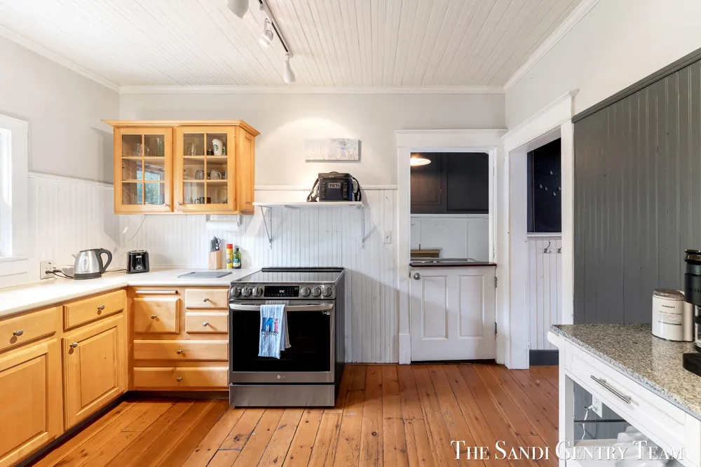 717 E Ludington Avenue Ludington, MI 49431