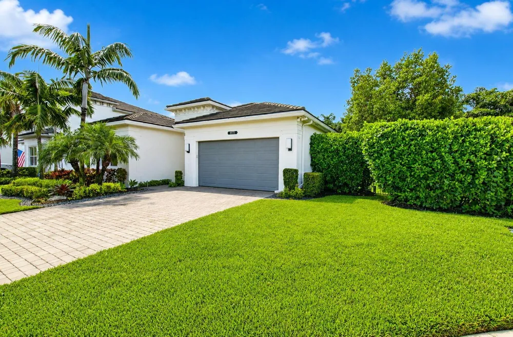 9772 Celtic Sea Lane Delray Beach, FL 33446