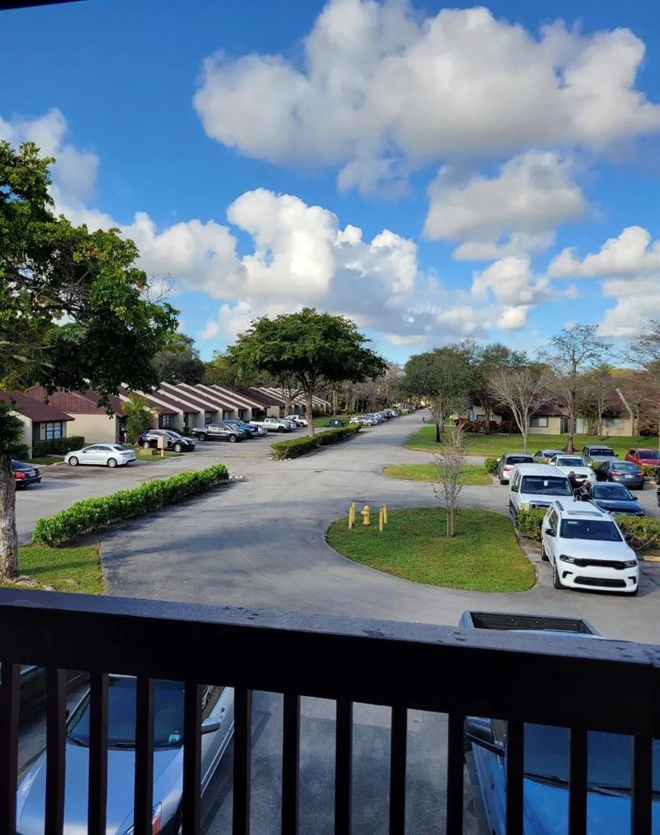 605 NW 47TH STREET Pompano Beach, FL 33064