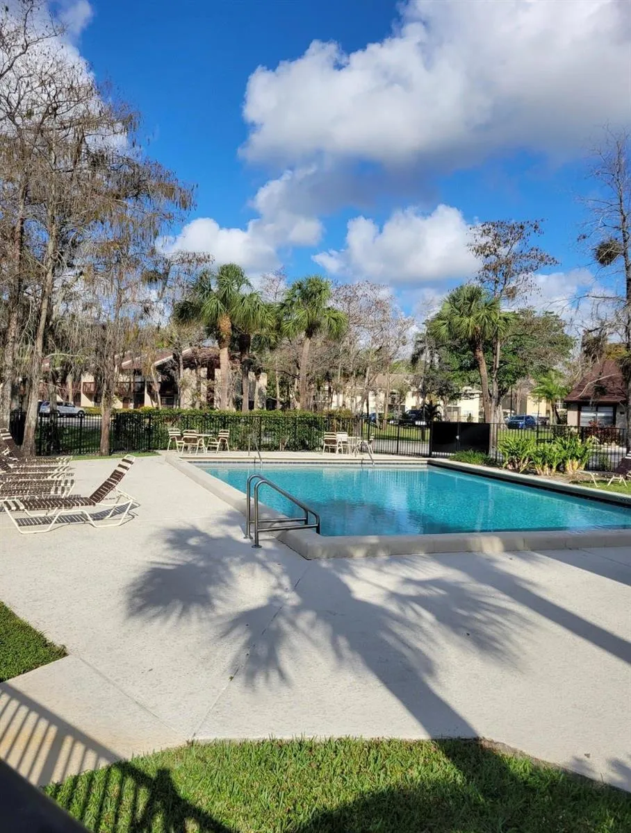 605 NW 47TH STREET Pompano Beach, FL 33064