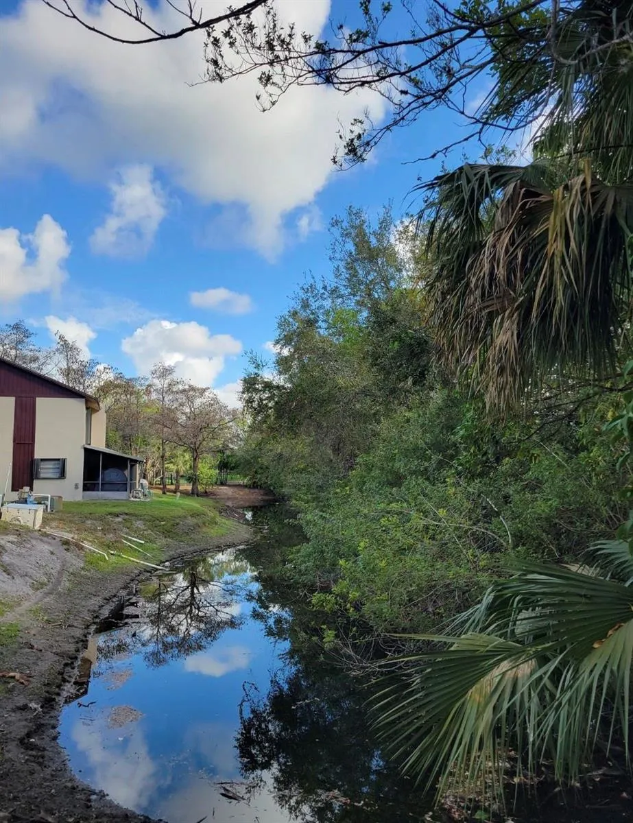 605 NW 47TH STREET Pompano Beach, FL 33064
