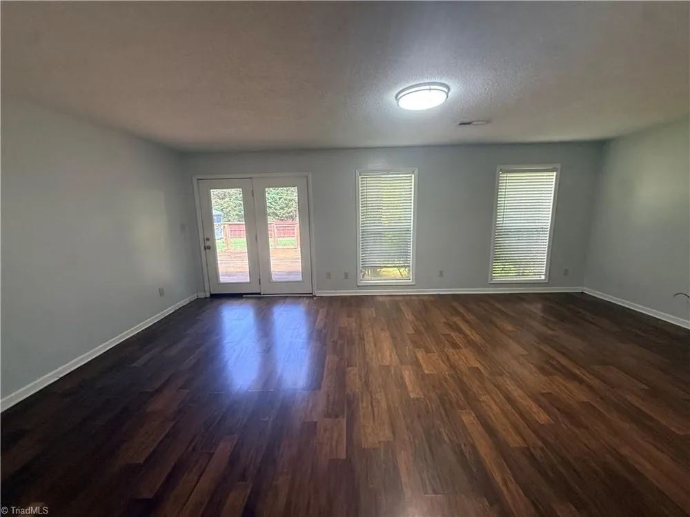 471 Raven Ridge Drive Kernersville, NC 27284
