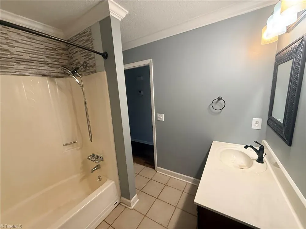 471 Raven Ridge Drive Kernersville, NC 27284