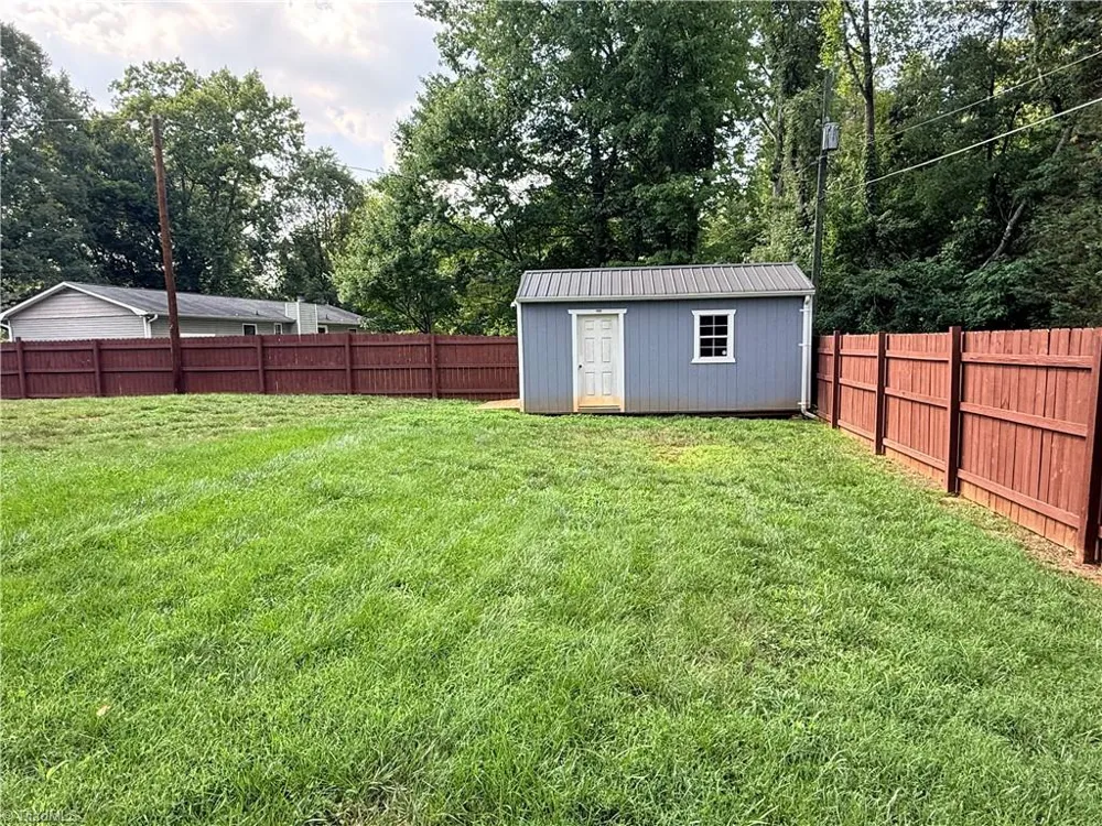 471 Raven Ridge Drive Kernersville, NC 27284