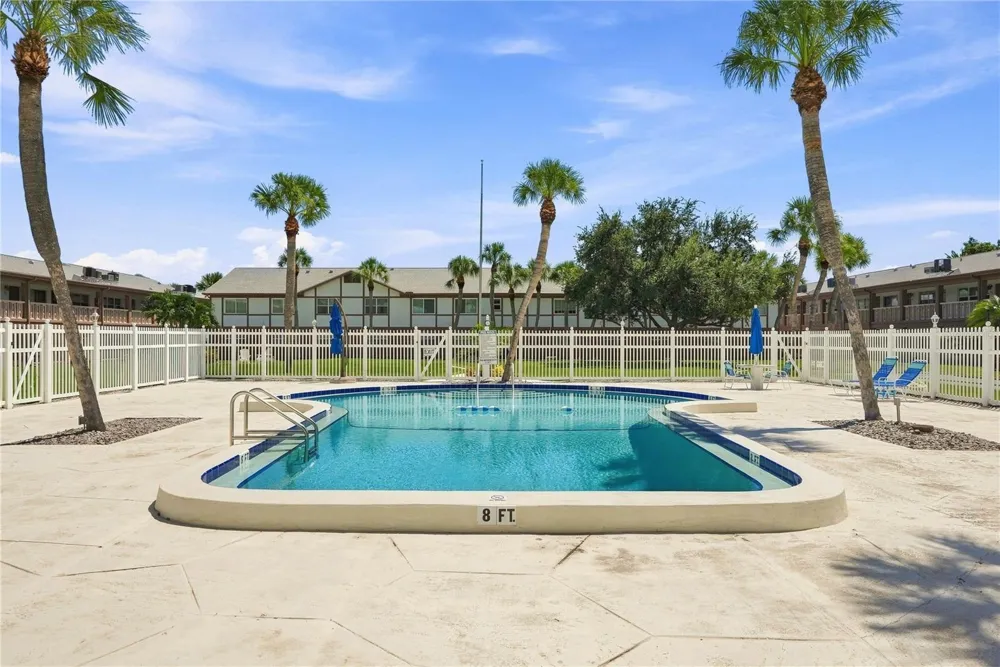 650 PINELLAS POINT DRIVE S #232 St Petersburg, FL 33705