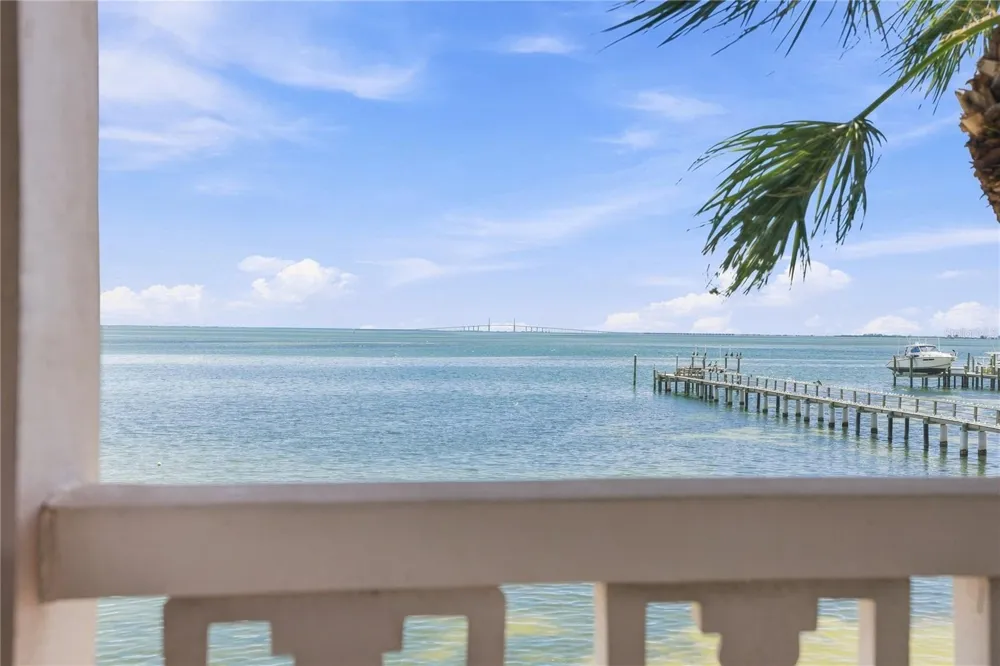 650 PINELLAS POINT DRIVE S #232 St Petersburg, FL 33705