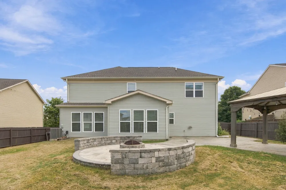 132 Slaters Dr Lebanon, TN 37087
