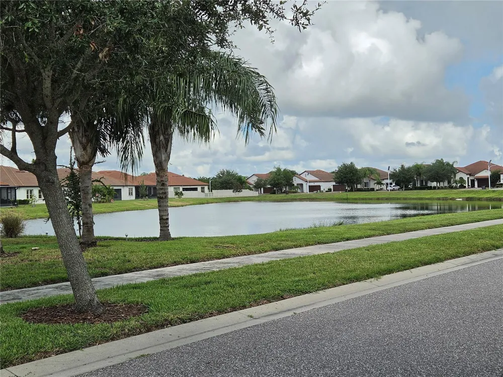 16842 SCUBA CREST STREET Wimauma, FL 33598