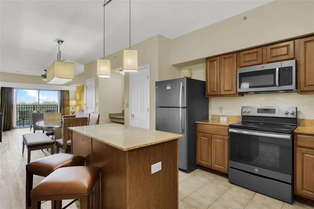 12544 FLORIDAYS RESORT DRIVE #207B Orlando, FL 32821