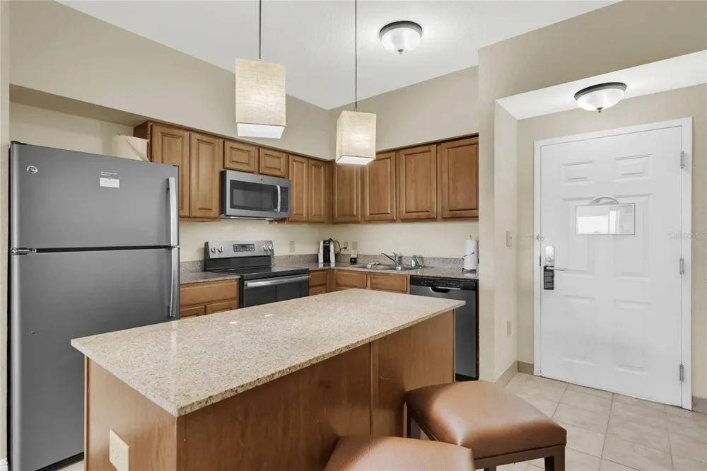 12544 FLORIDAYS RESORT DRIVE #207B Orlando, FL 32821