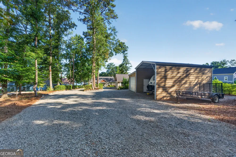 1094 Crooked Creek RD Eatonton, GA 31024
