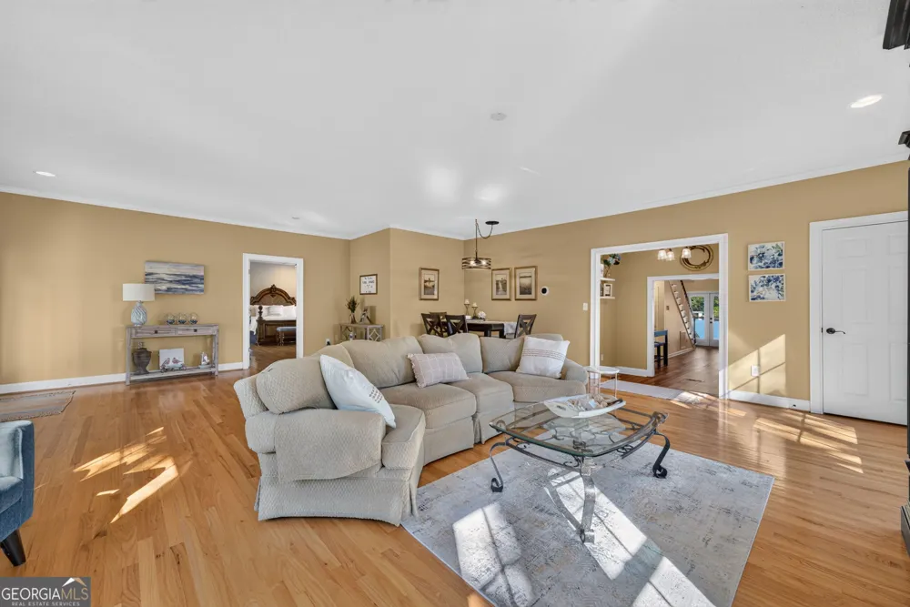 1094 Crooked Creek RD Eatonton, GA 31024
