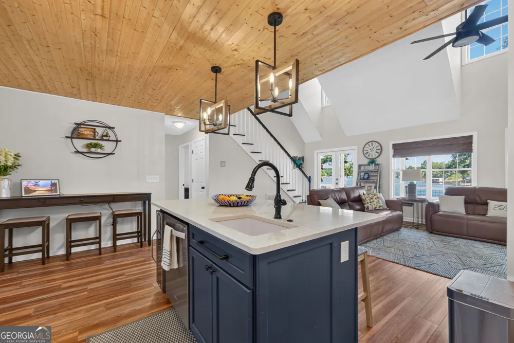 1094 Crooked Creek RD Eatonton, GA 31024