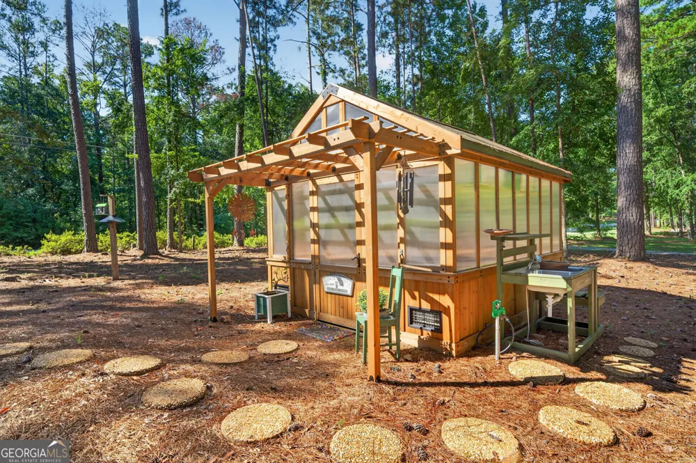 1094 Crooked Creek RD Eatonton, GA 31024