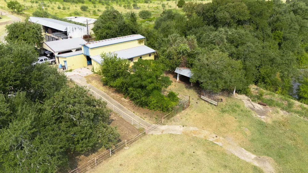 8750 RM 2243 L Leander, TX 78641