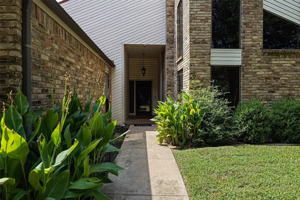 3827 Ashbury Lane Bedford, TX 76021