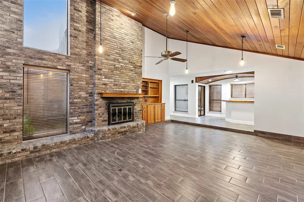 3827 Ashbury Lane Bedford, TX 76021