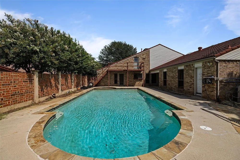 3827 Ashbury Lane Bedford, TX 76021