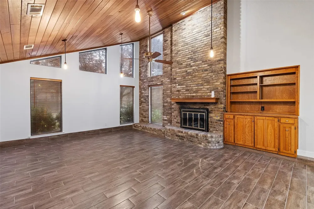 3827 Ashbury Lane Bedford, TX 76021