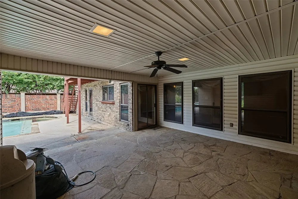 3827 Ashbury Lane Bedford, TX 76021