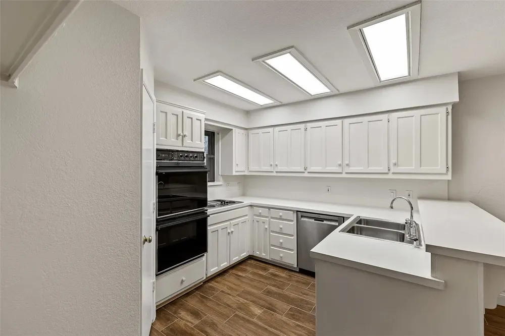 3827 Ashbury Lane Bedford, TX 76021