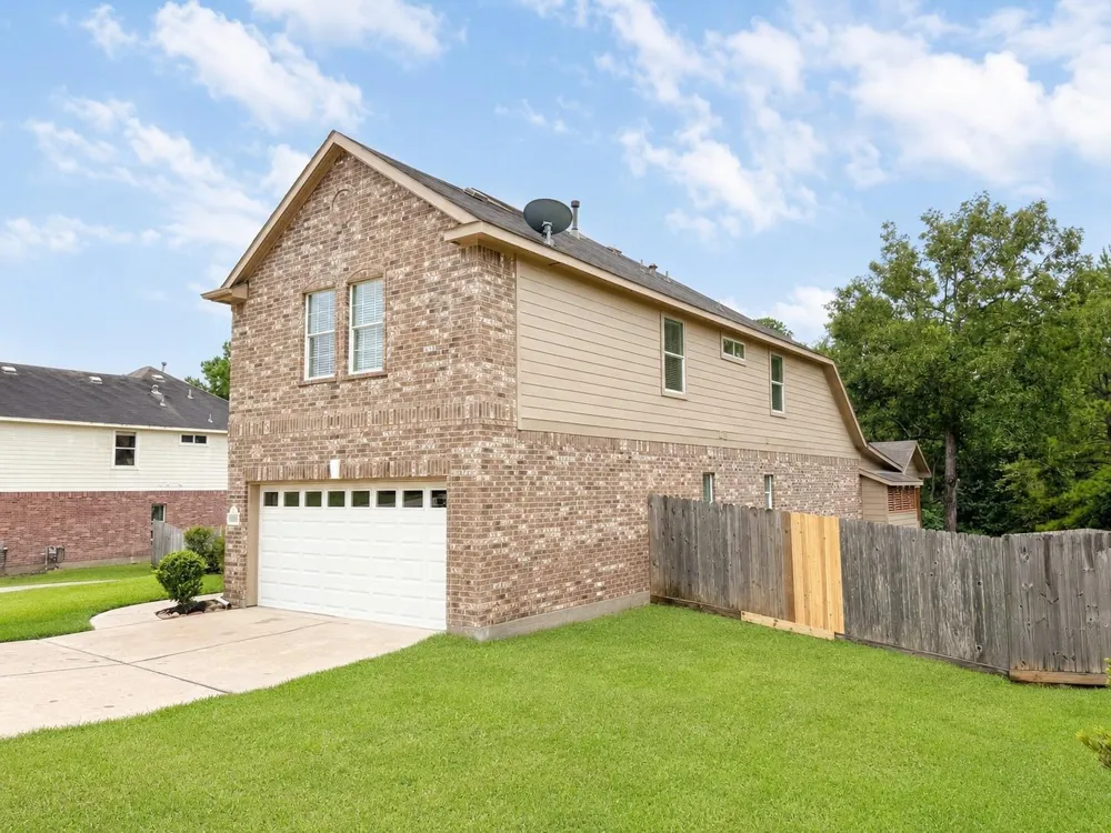 10855 Sunflower Drive Willis, TX 77318