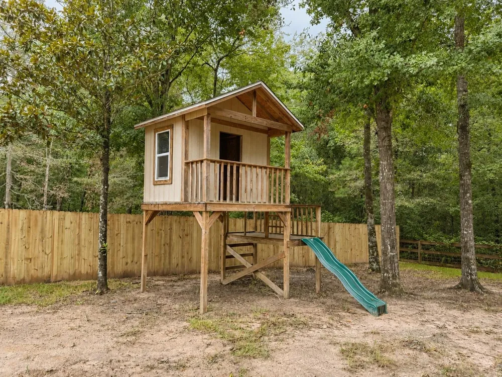 10855 Sunflower Drive Willis, TX 77318
