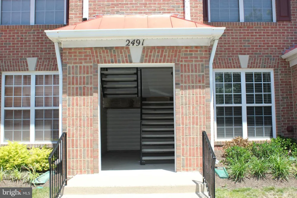 2491 QUICK STREET #303 Herndon, VA 20171