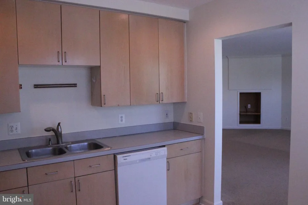 2491 QUICK STREET #303 Herndon, VA 20171