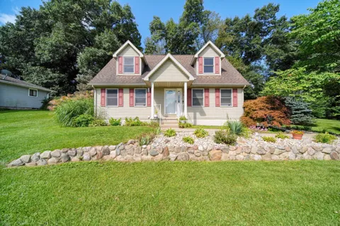 475 Skyline Drive