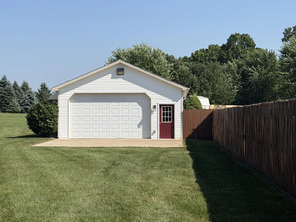 47679 Woodfield Drive Mattawan, MI 49071