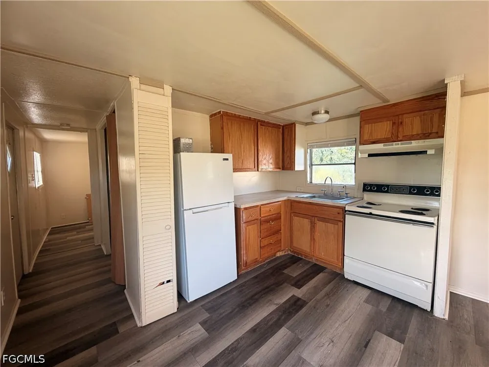 Ebson Drive #7 or H North Fort Myers, FL 33917