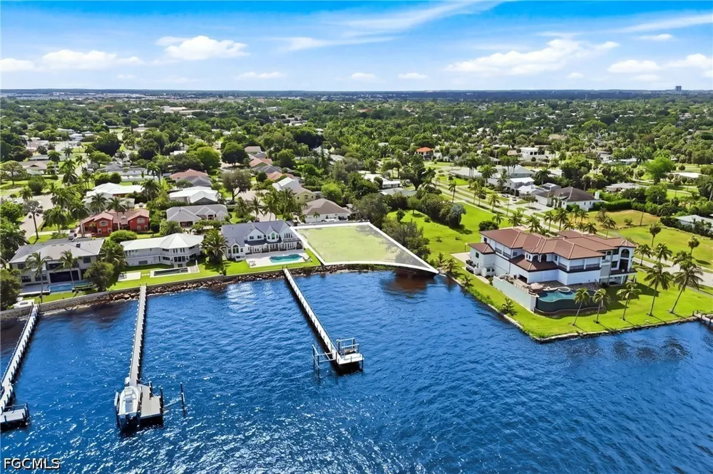 Casa Del Rio Lane Fort Myers, FL 33919