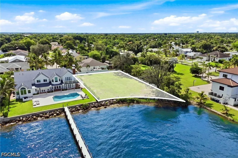 Casa Del Rio Lane Fort Myers, FL 33919