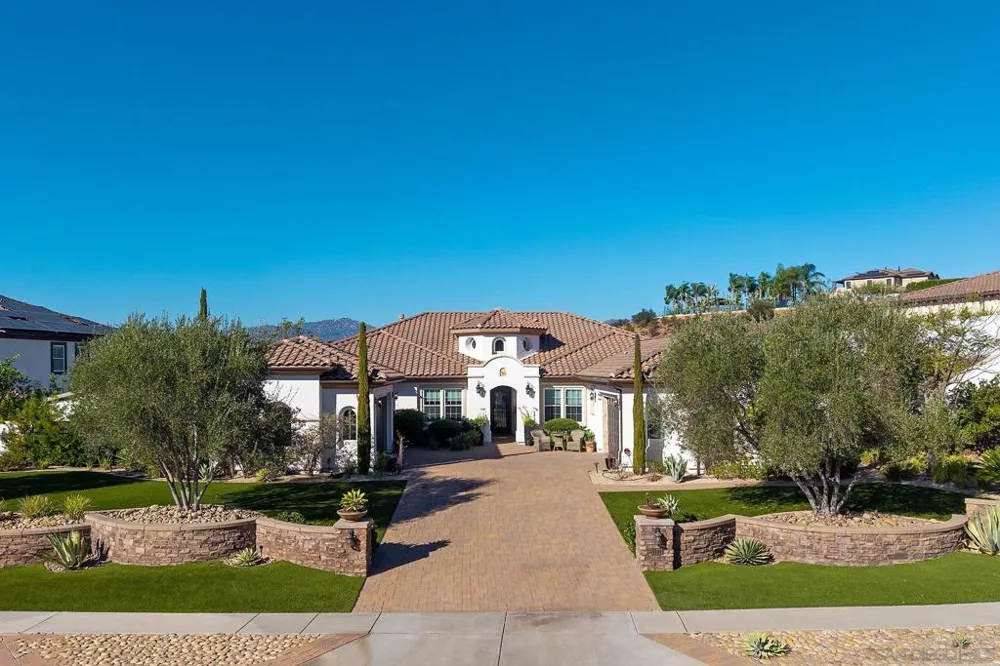 11771 Big Canyon Lane San Diego, CA 92131
