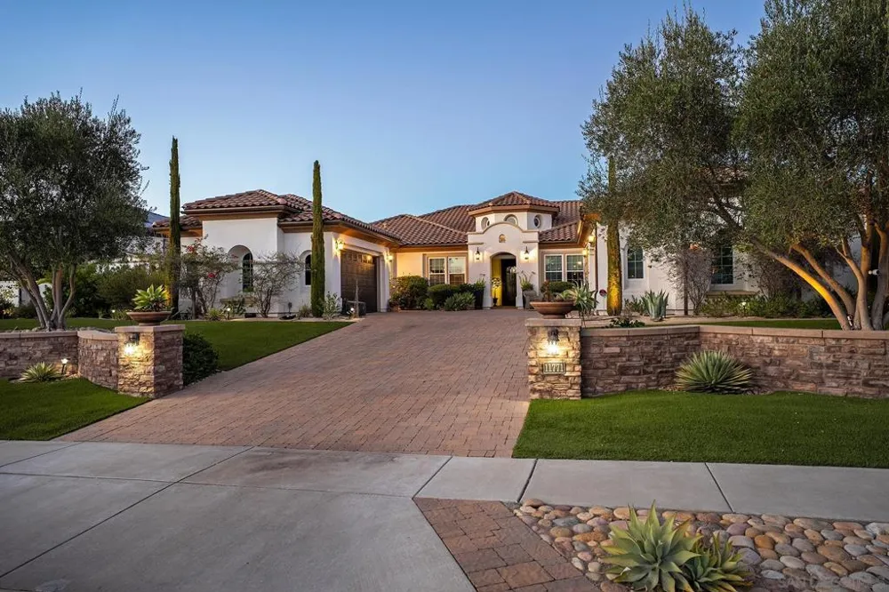11771 Big Canyon Lane San Diego, CA 92131