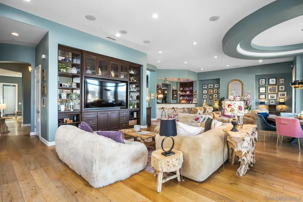 11771 Big Canyon Lane San Diego, CA 92131