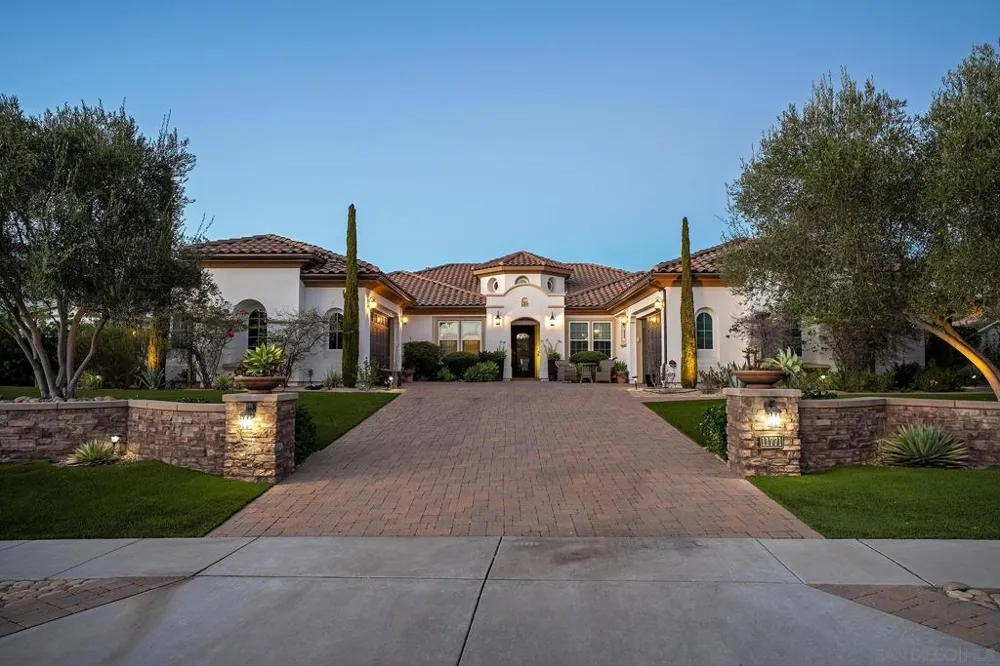 11771 Big Canyon Lane San Diego, CA 92131