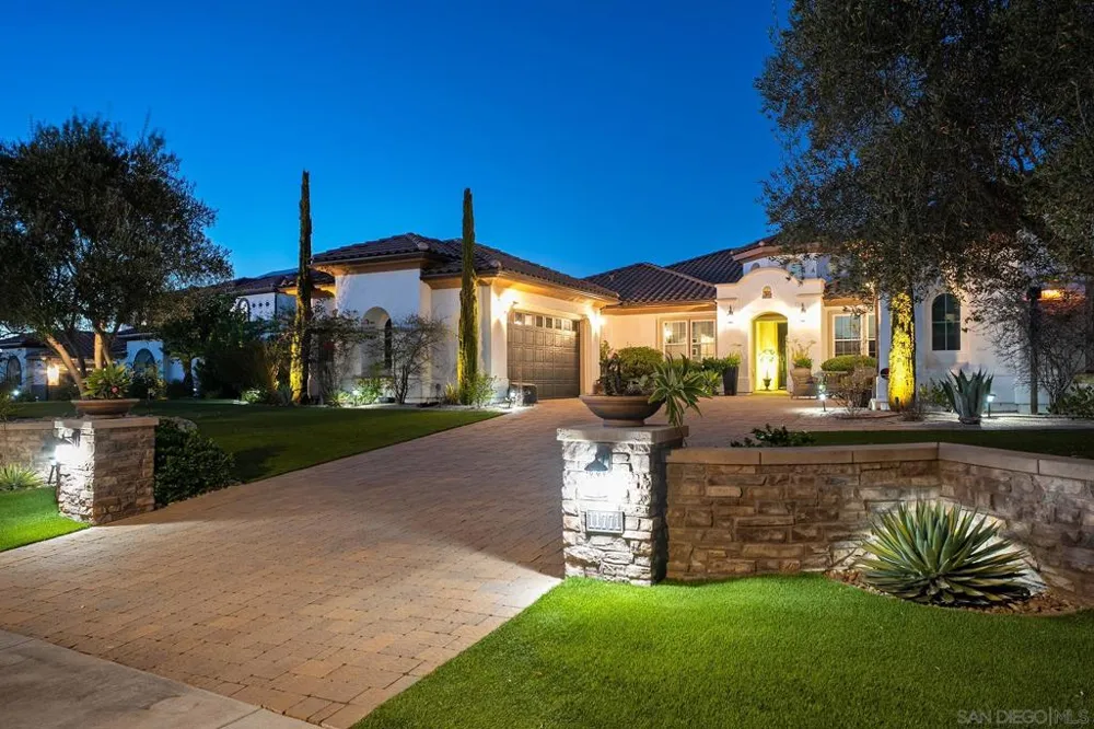 11771 Big Canyon Lane San Diego, CA 92131