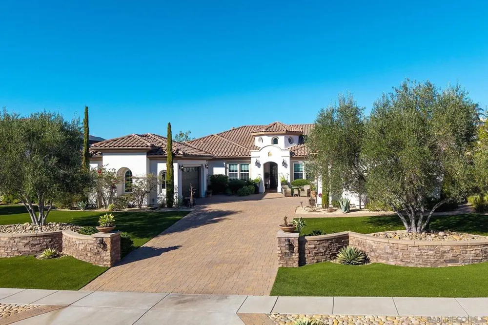 11771 Big Canyon Lane San Diego, CA 92131