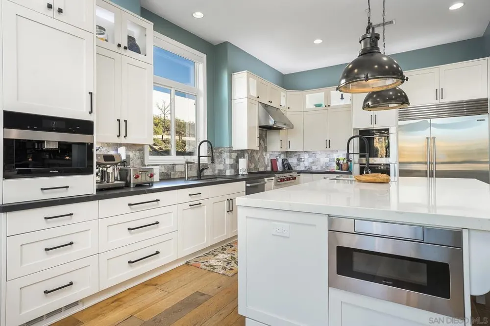 11771 Big Canyon Lane San Diego, CA 92131