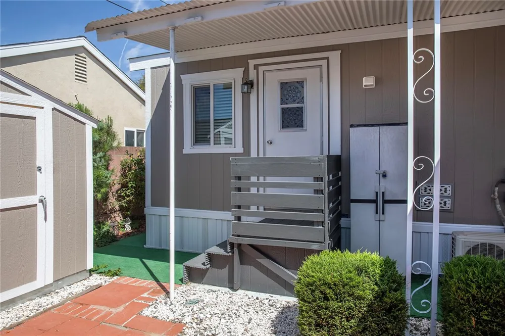 2103 245th #6 Lomita, CA 90717
