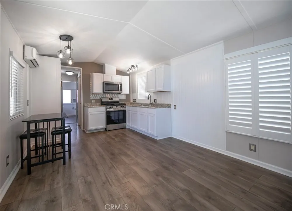 2103 245th #6 Lomita, CA 90717