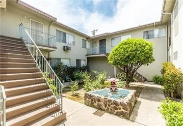 6701 Haskell #3 Van Nuys, CA 91406