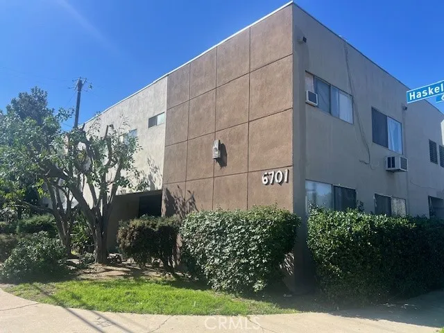 6701 Haskell #3 Van Nuys, CA 91406