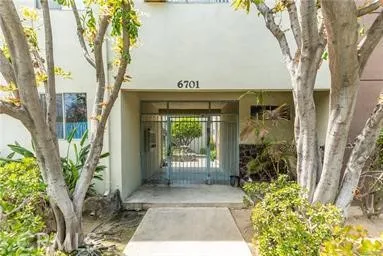 6701 Haskell #3 Van Nuys, CA 91406