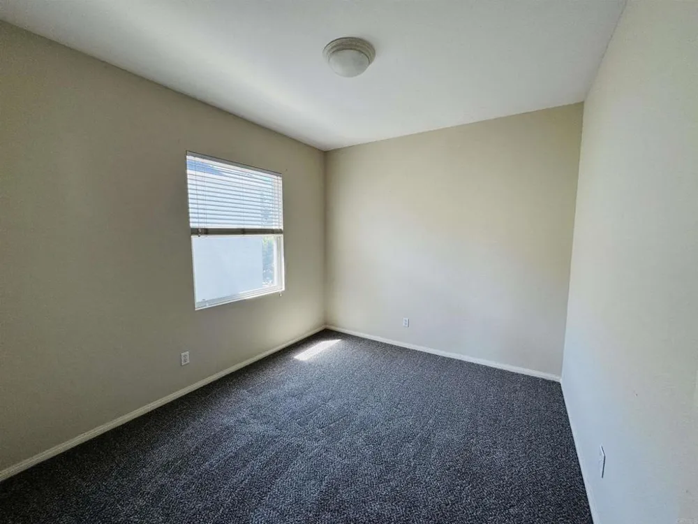 3906 Rill Court Carlsbad, CA 92010