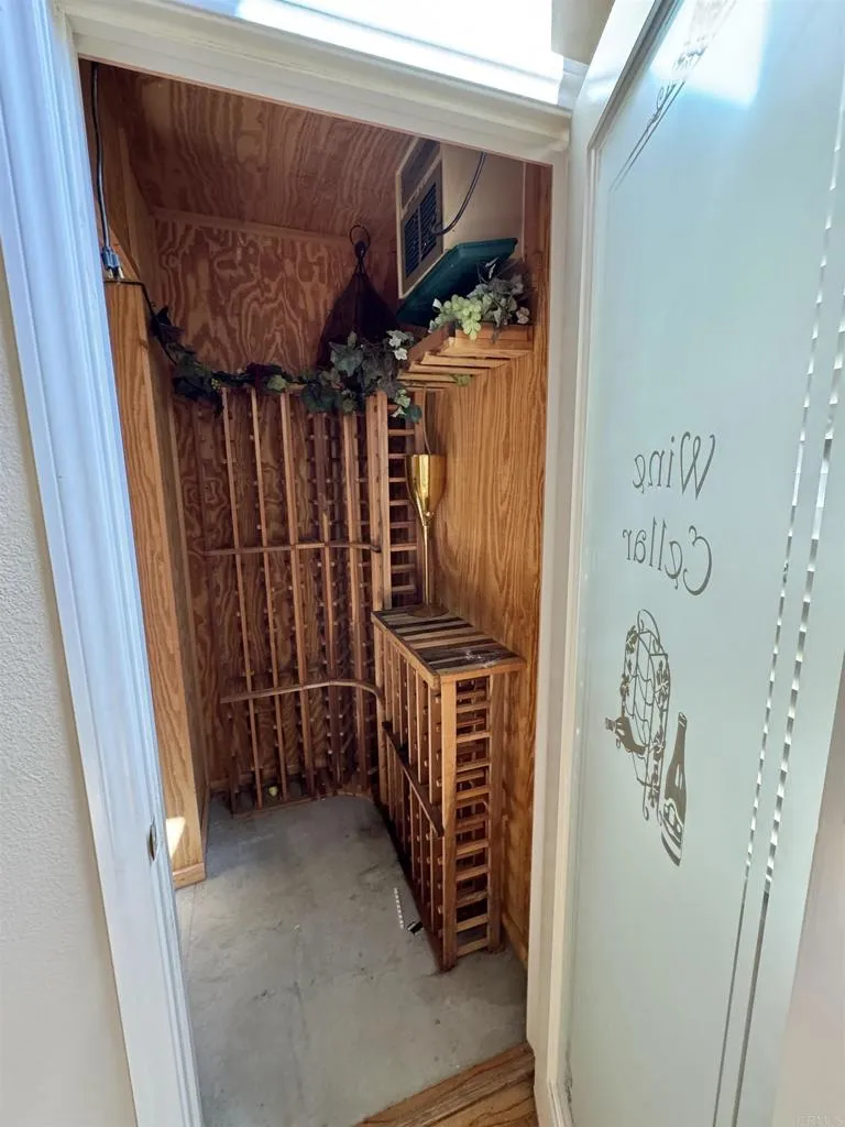 3906 Rill Court Carlsbad, CA 92010